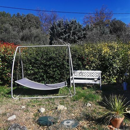 Entre Ventoux Et Luberon, Appartement Dans Maison. Malemort-du-Comtat Exterior foto