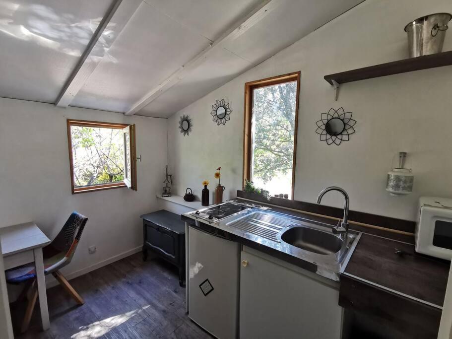 Entre Ventoux Et Luberon, Appartement Dans Maison. Malemort-du-Comtat Exterior foto